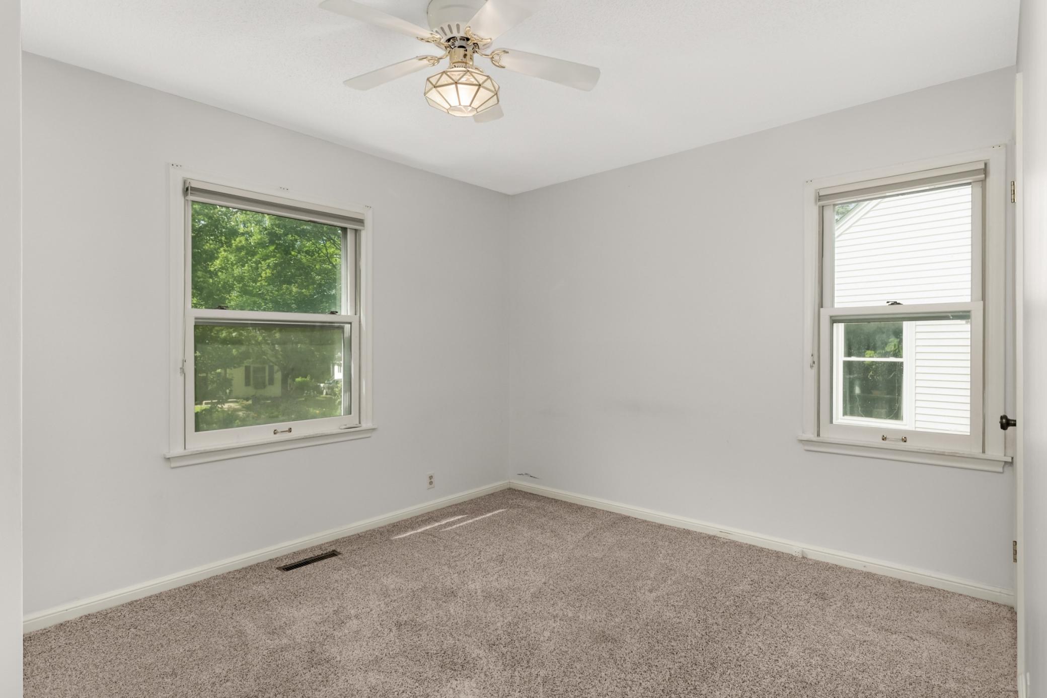 10 Bedroom 1.jpg