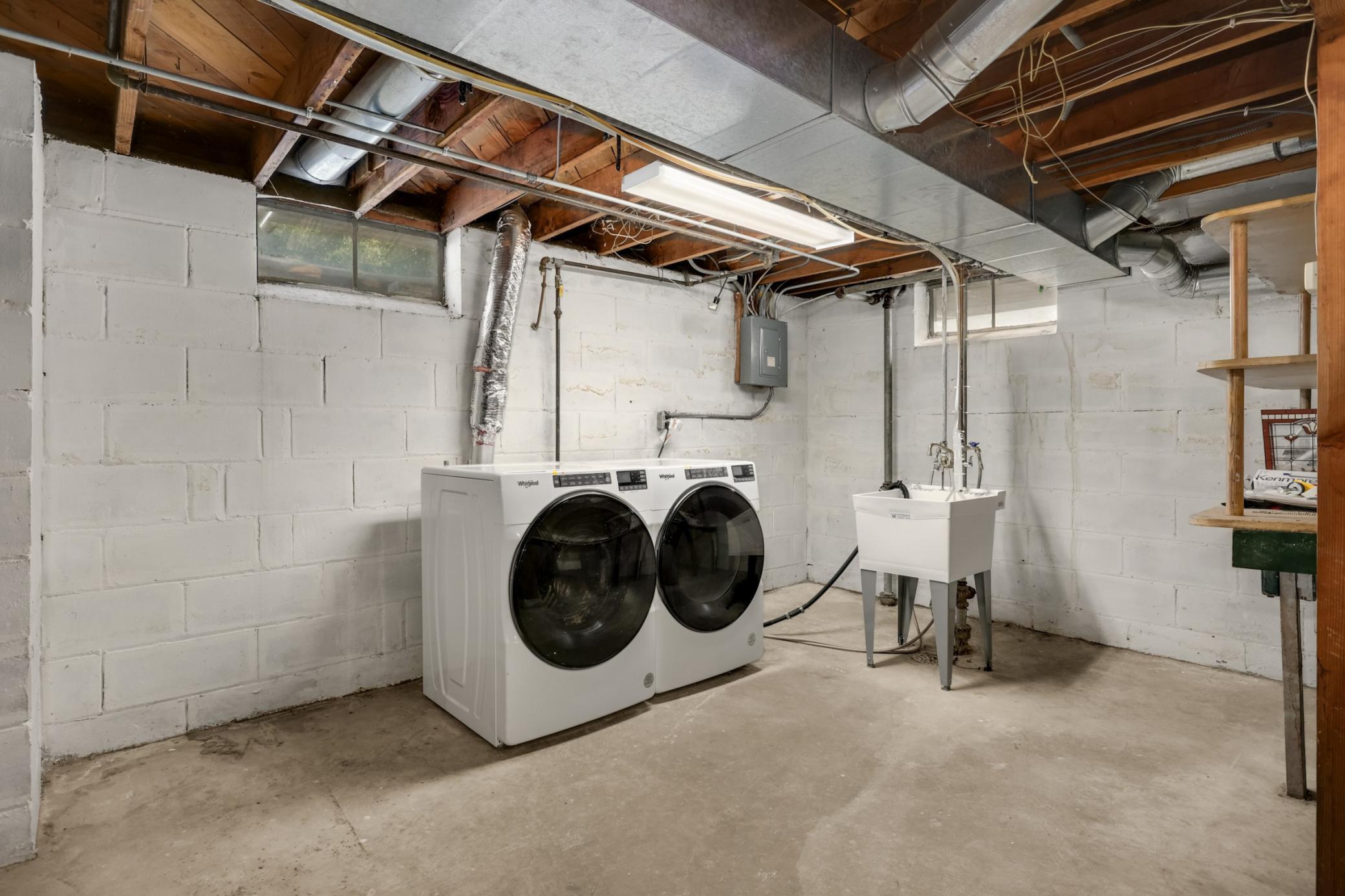16 Laundry.jpg