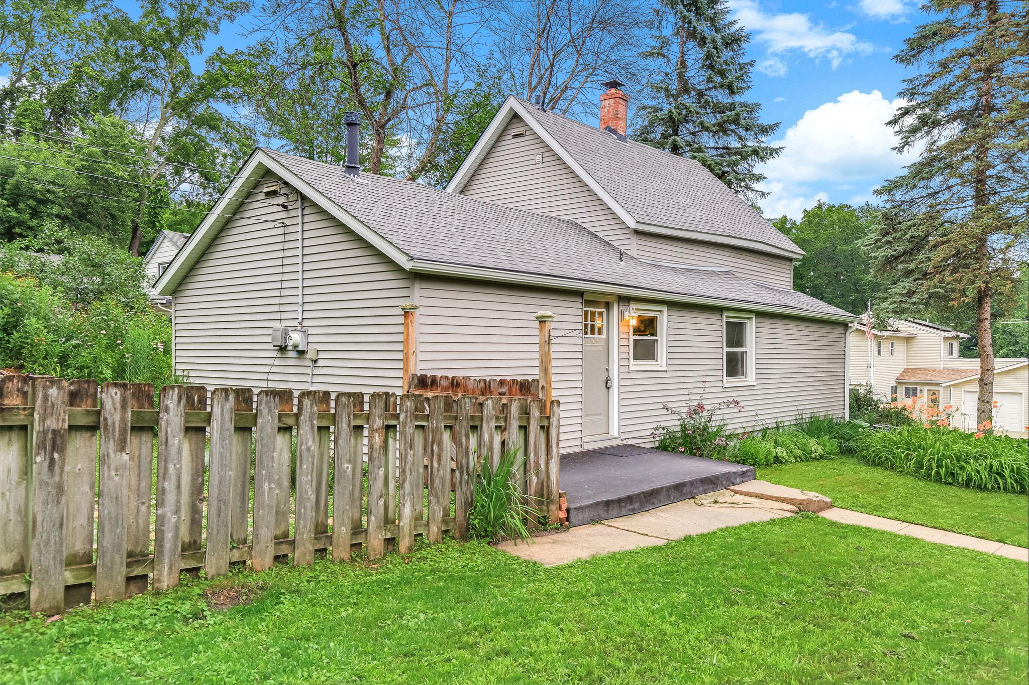 Side entrance leads to kitchen