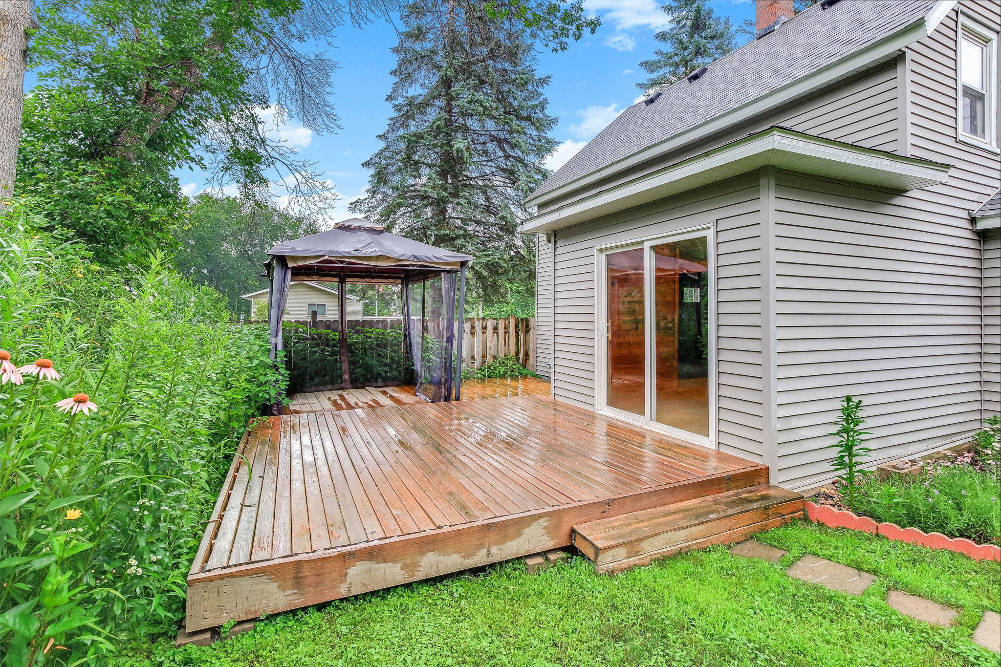 Deck and gazebo off flex room