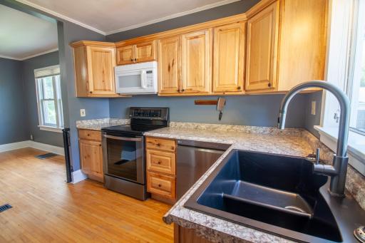 102 W Beech Avenue W, Fergus Falls, MN 56537