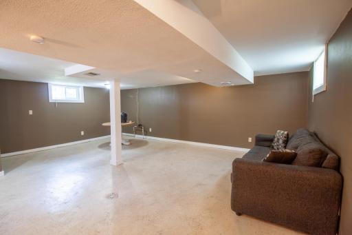 102 W Beech Avenue W, Fergus Falls, MN 56537