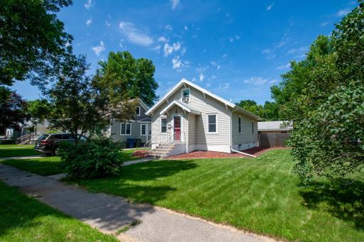 102 W Beech Avenue W, Fergus Falls, MN 56537