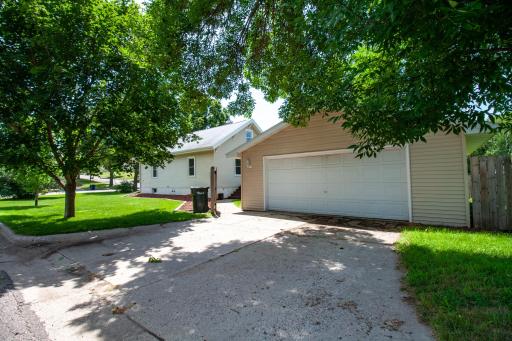102 W Beech Avenue W, Fergus Falls, MN 56537