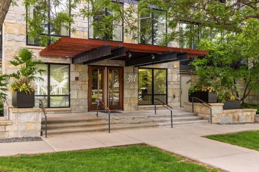 301 Kenwood Parkway, 601, Minneapolis, MN 55403