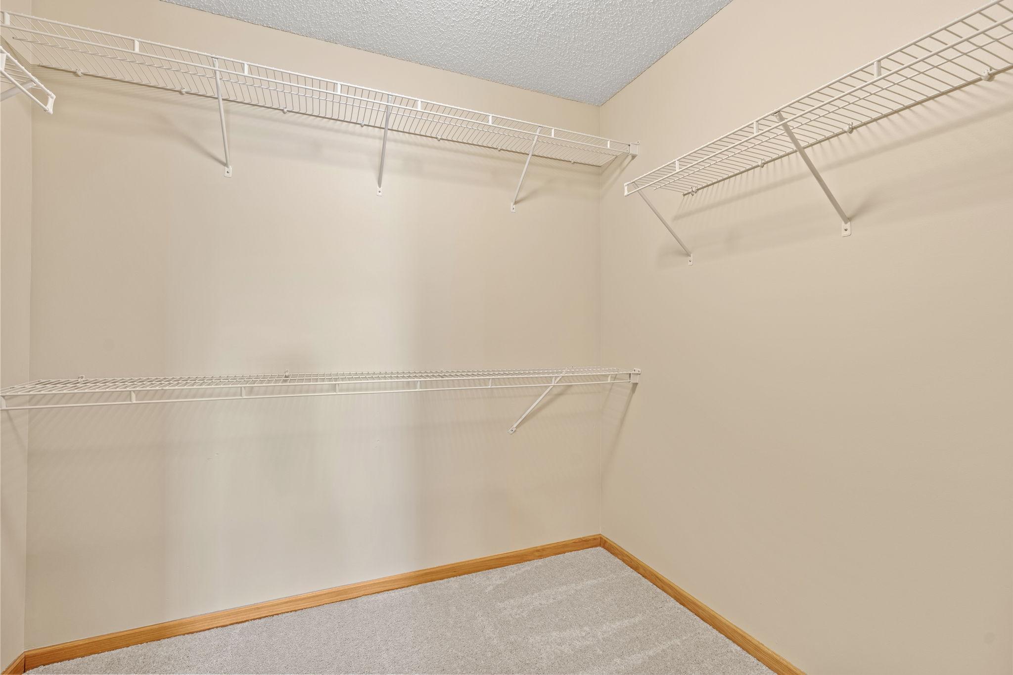 Primary suite walk in closet