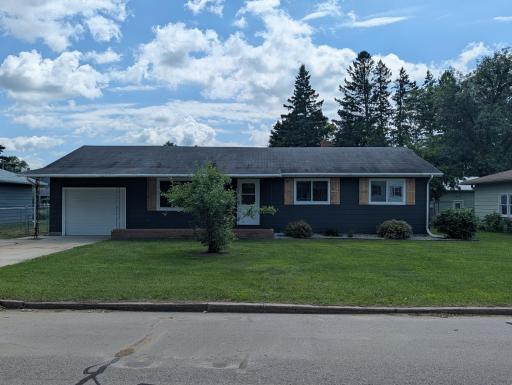 215 Madison Avenue SW, Wadena, MN 56482