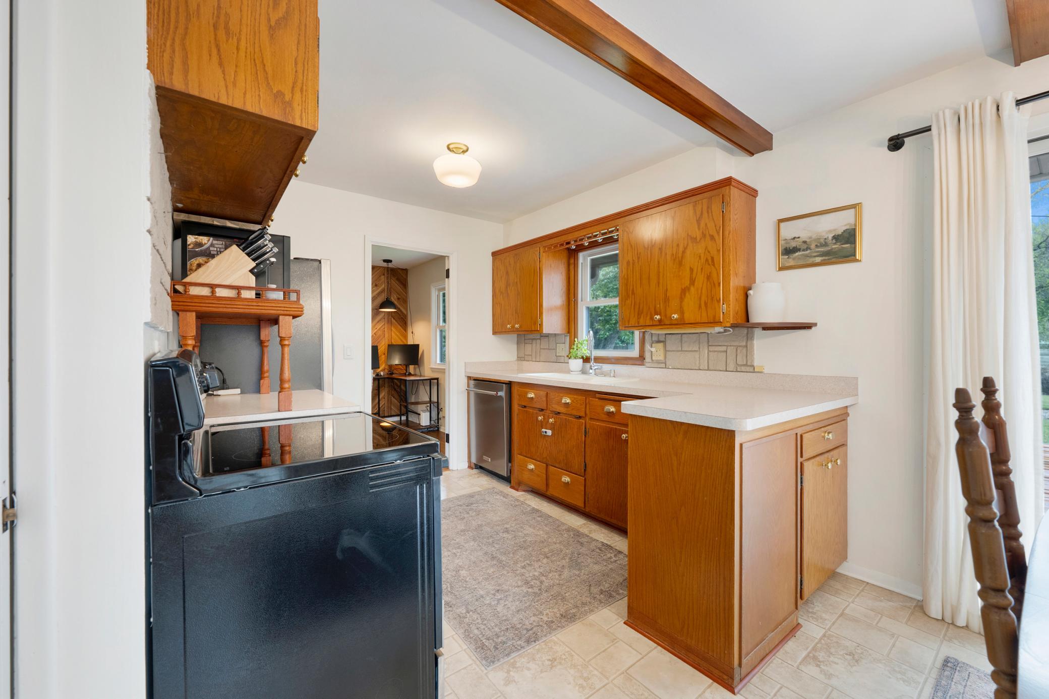 Eat in kitchen