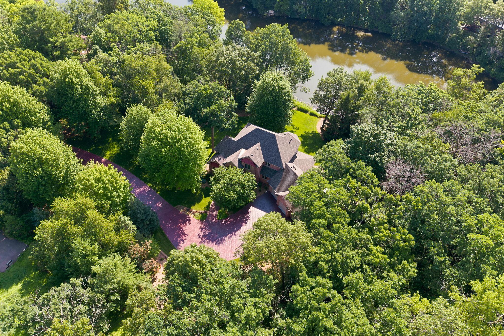 A private oasis rarely found in Shoreview.