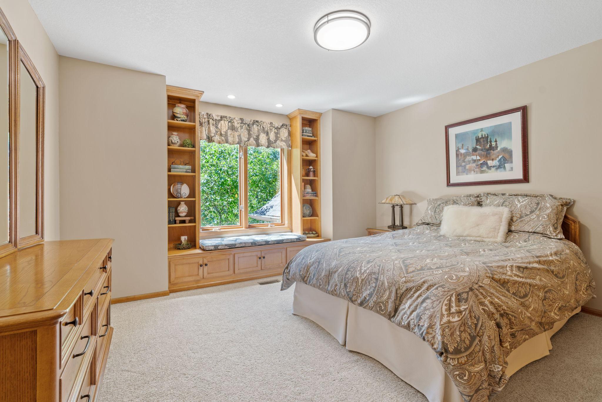 Second upper level bedroom.