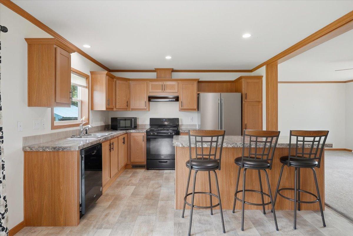 09-Kitchen.jpg
