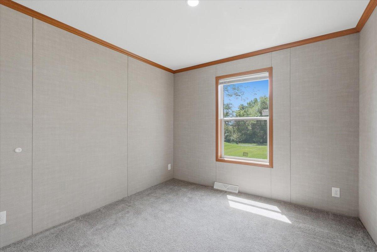 14-Bedroom 2.jpg