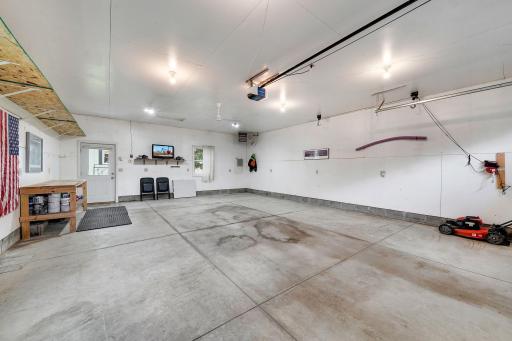 Garage at 945 Reed Street Waterville, MN