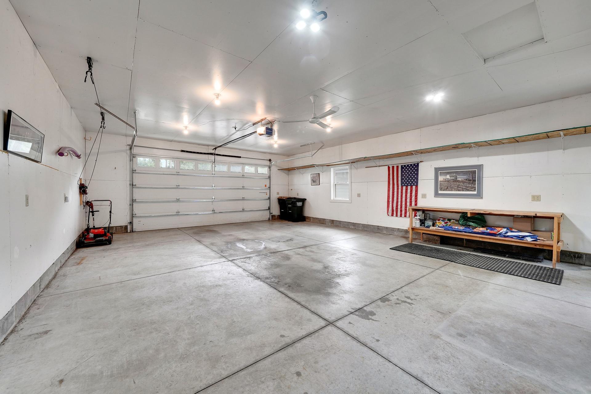 Garage at 945 Reed Street Waterville, MN