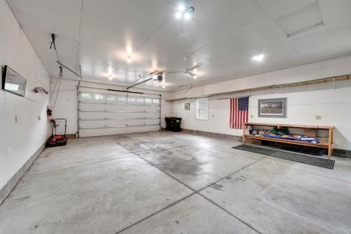 Heated garage at 945 Reed Street Waterville, MN