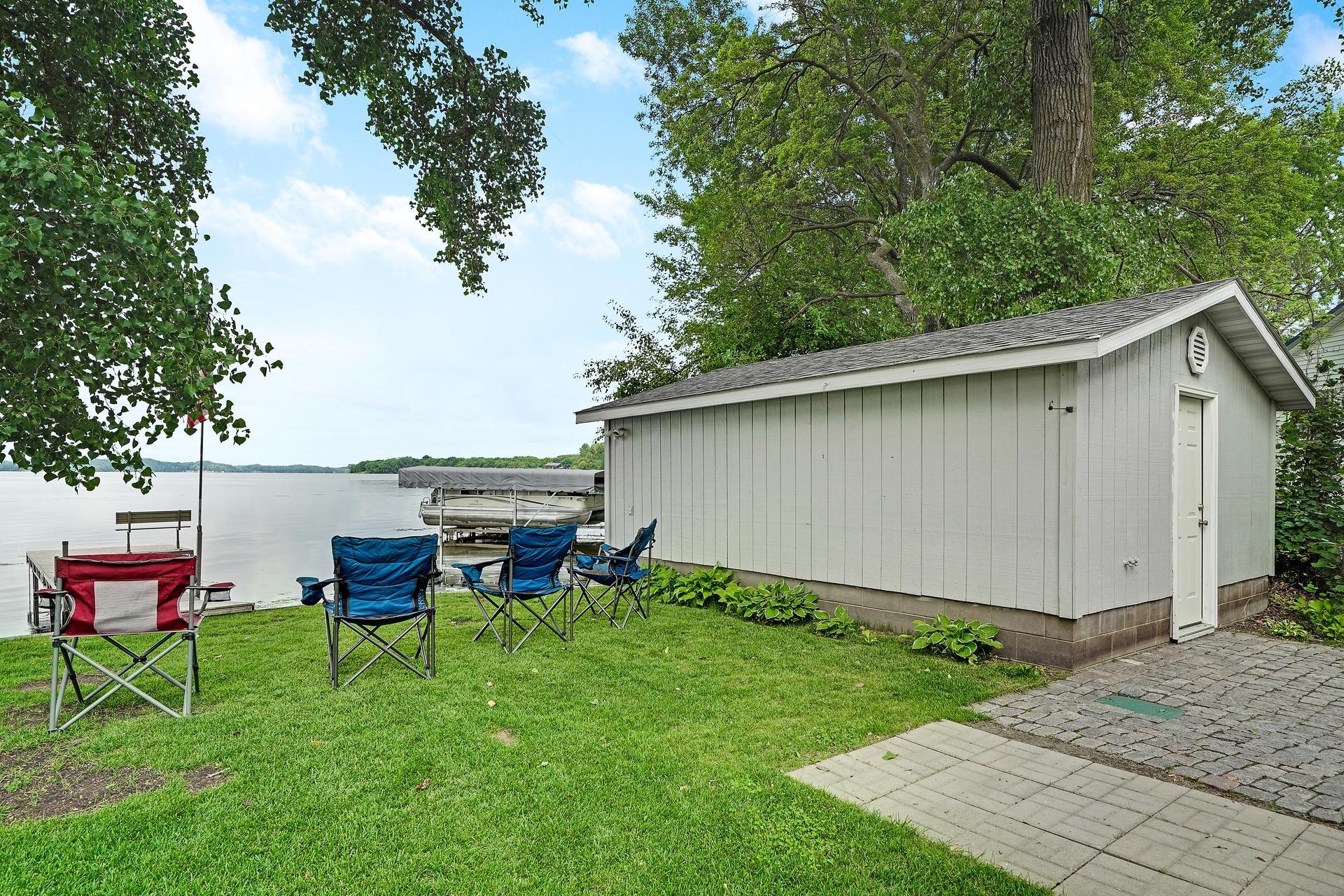 Lakefront View 945 Reed Street, Watervile, MN