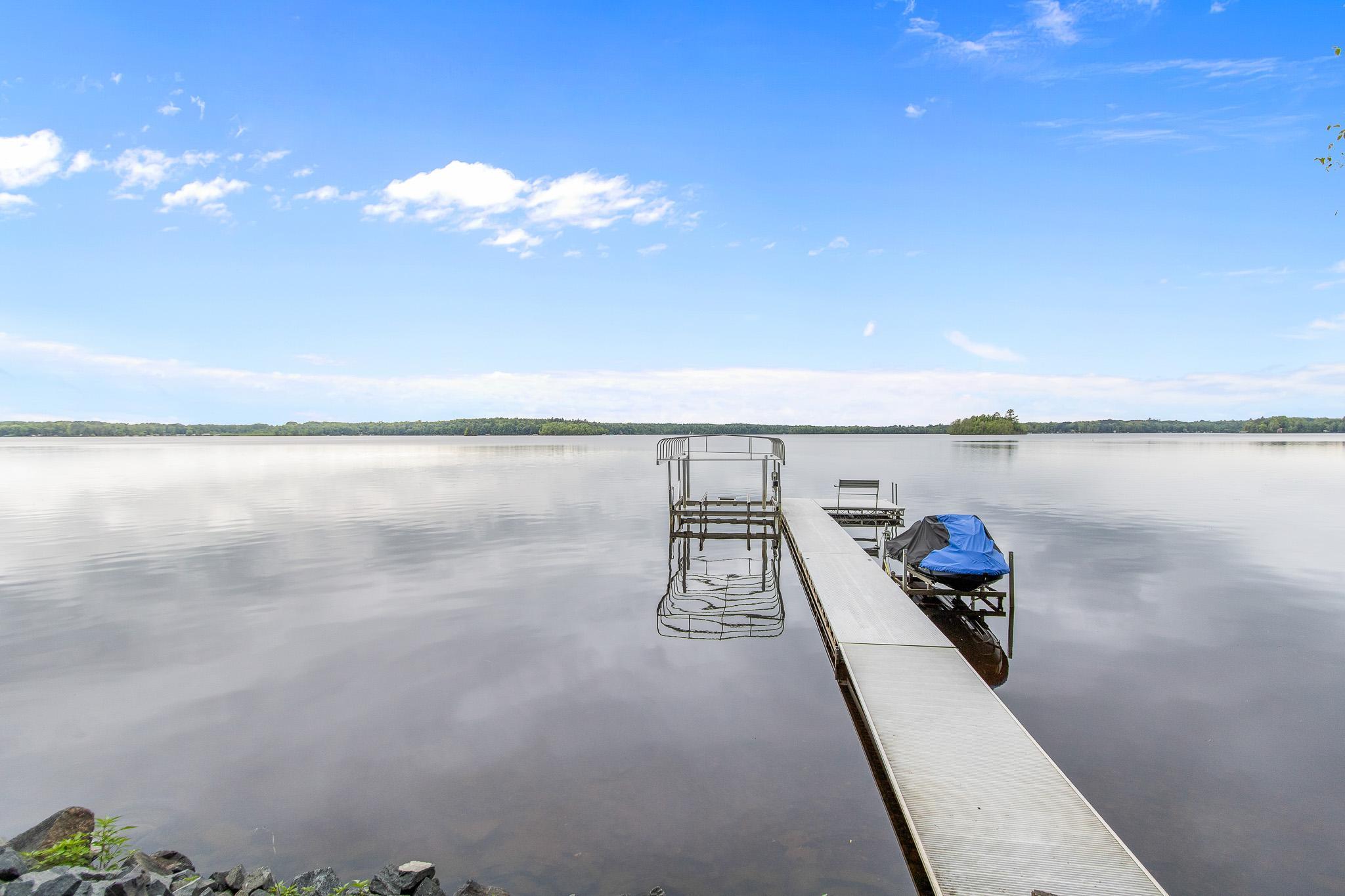 This property has a beautiful view of the islands.