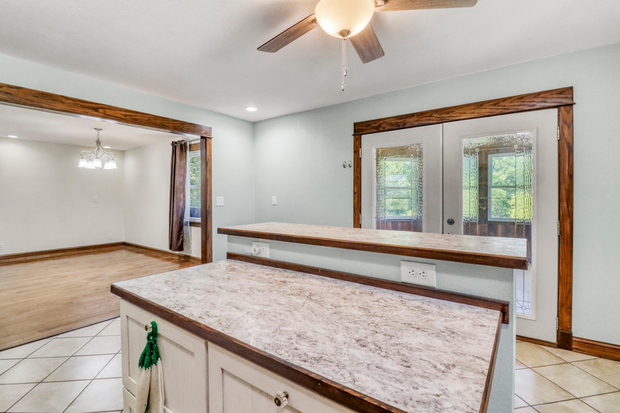 Kitchen1_5 (4).JPG