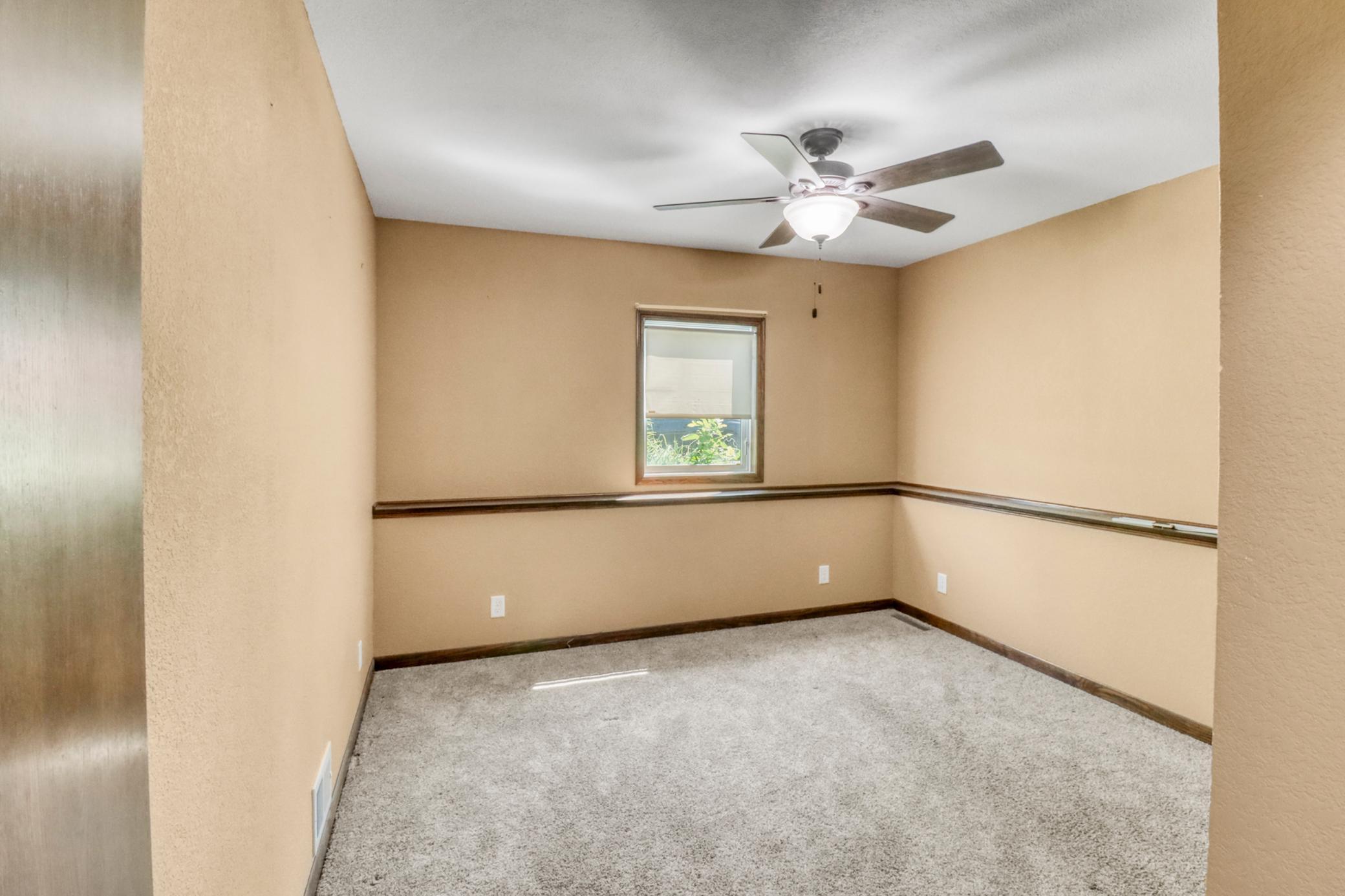 Basement Bedroom2_1 (3).JPG