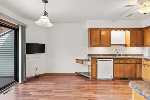 2003 28th Avenue NW, 103, New Brighton, MN 55112