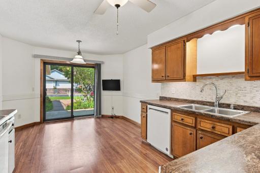 2003 28th Avenue NW, 103, New Brighton, MN 55112