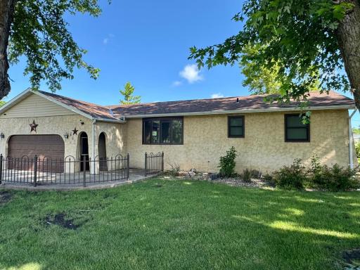 126 S 1st Street, Bird Island, MN 55310