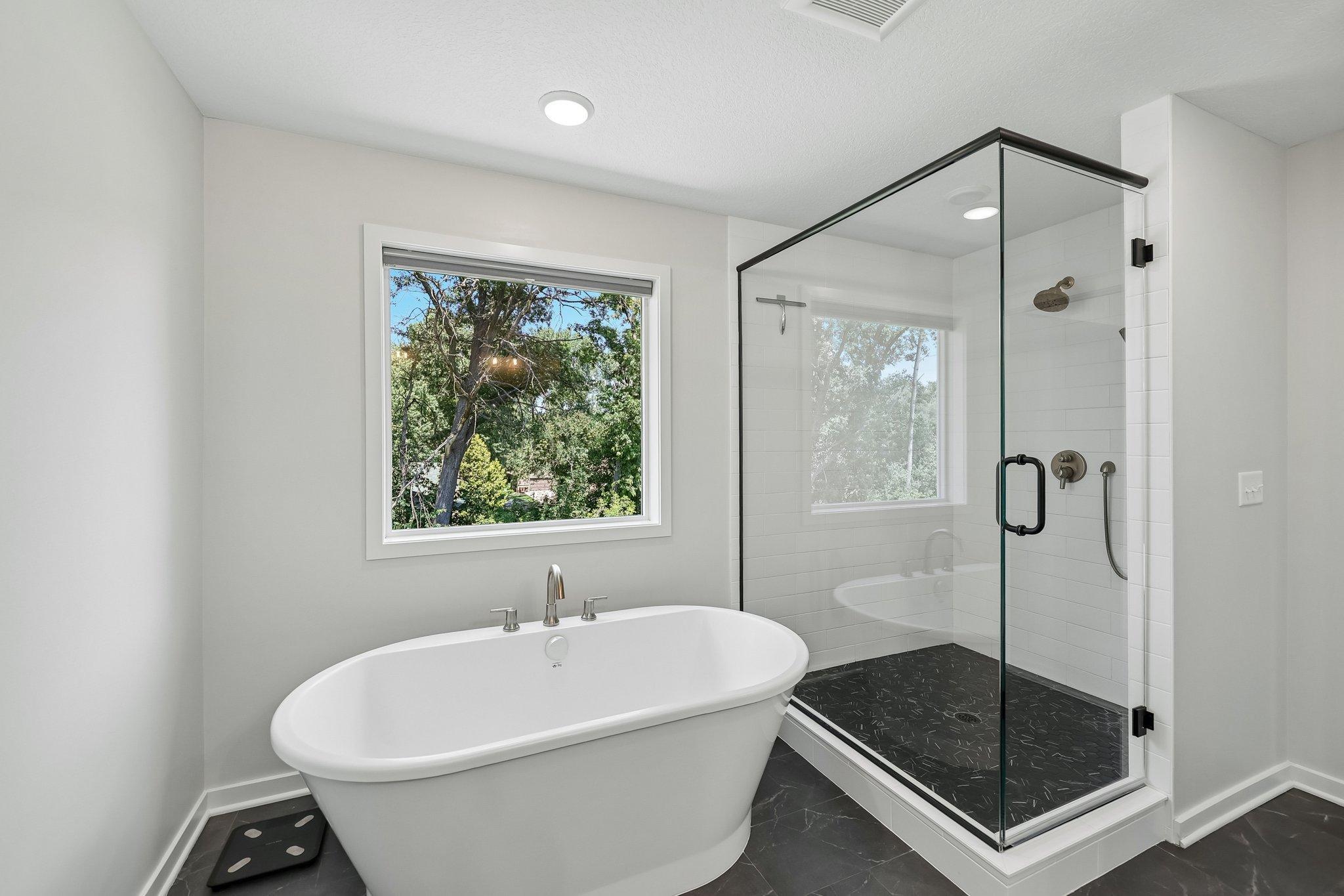 36-web-or-mls-Tessier Ct-S1007-034.jpg