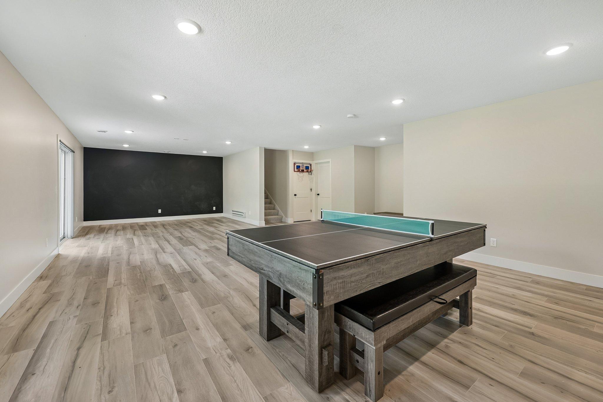 51-web-or-mls-Tessier Ct-S1007-049.jpg