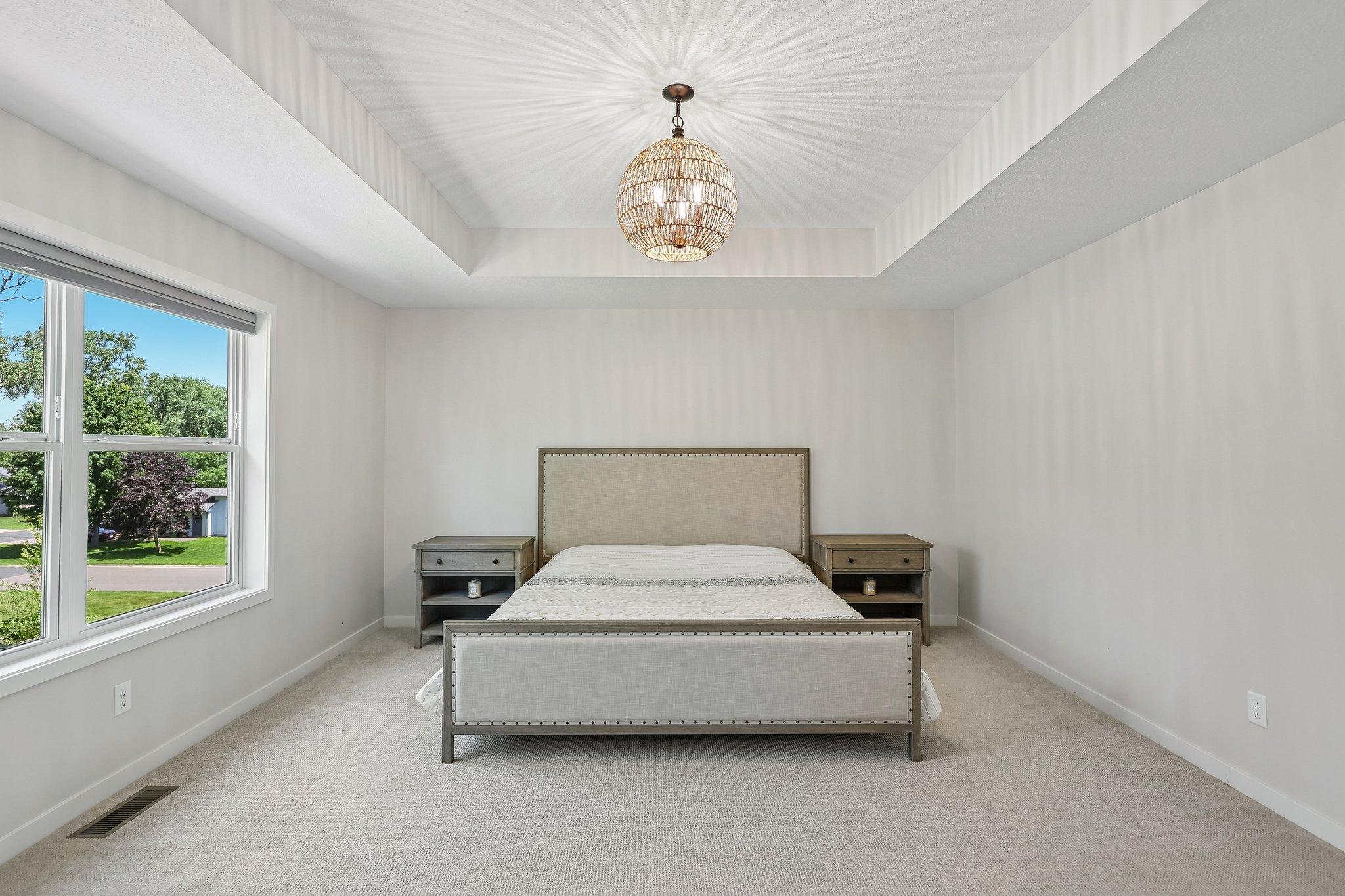 32-web-or-mls-Tessier Ct-S1007-030.jpg