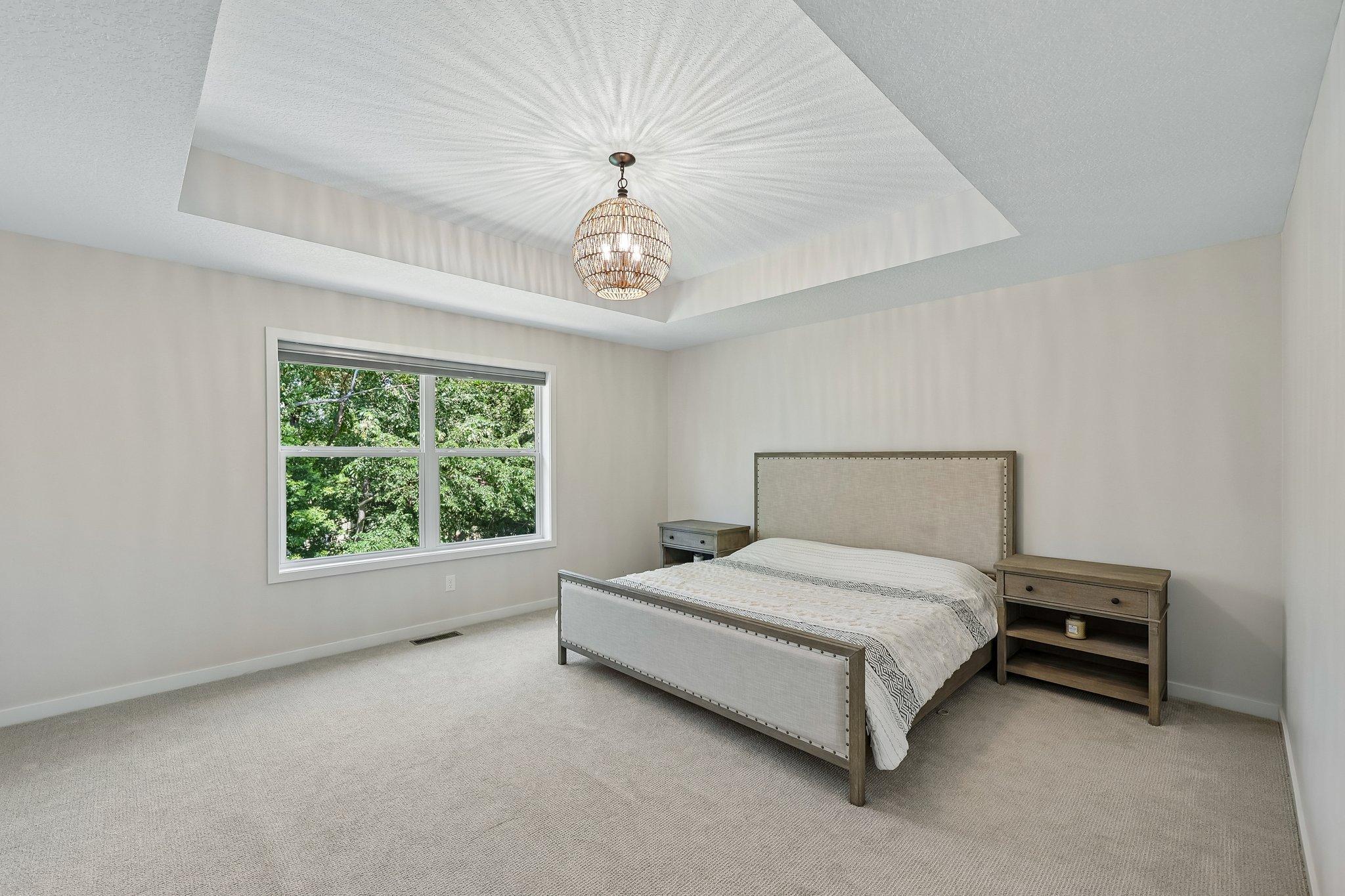 30-web-or-mls-Tessier Ct-S1007-028.jpg