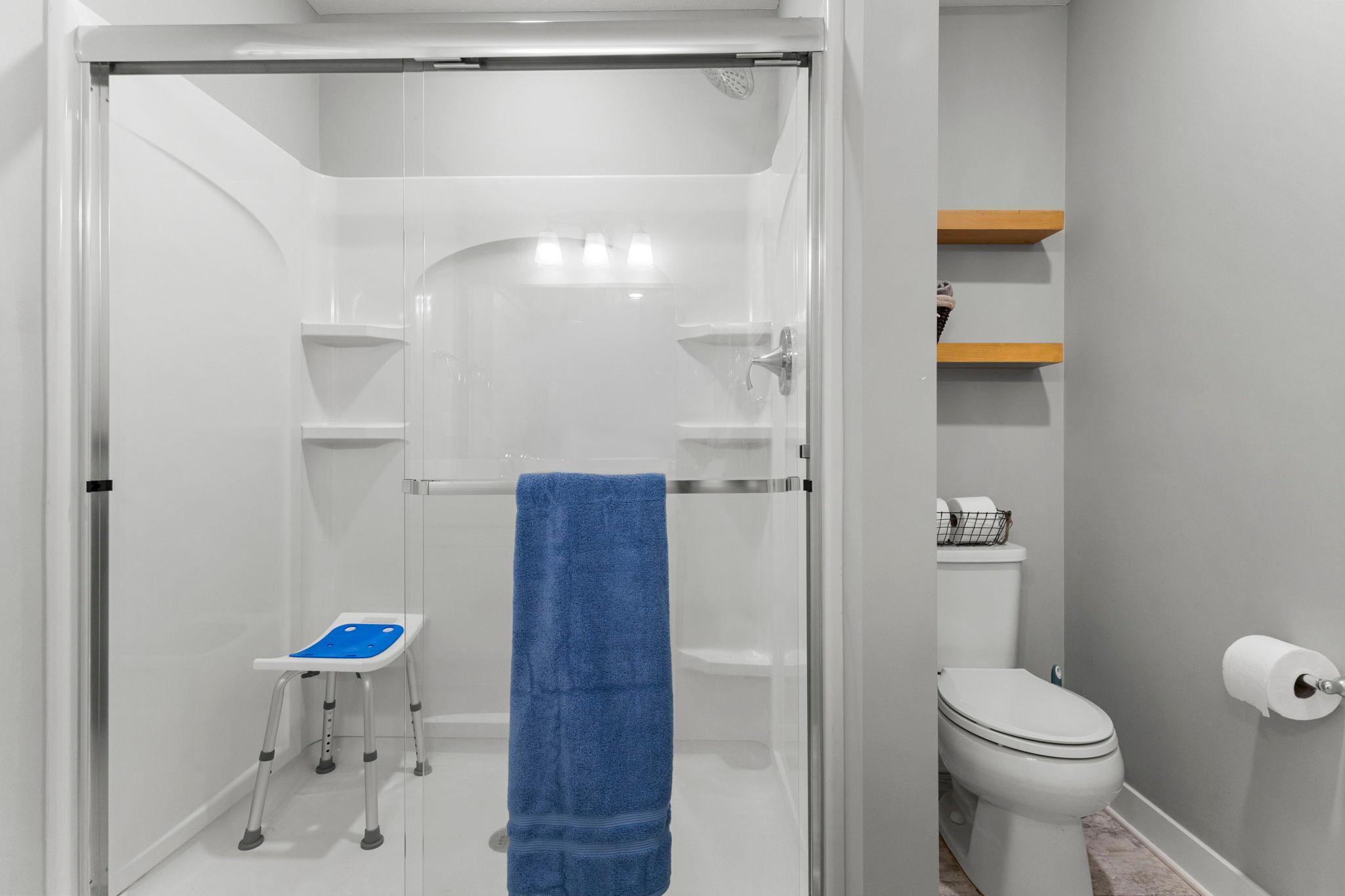 Primary bath has 5' walk-in shower