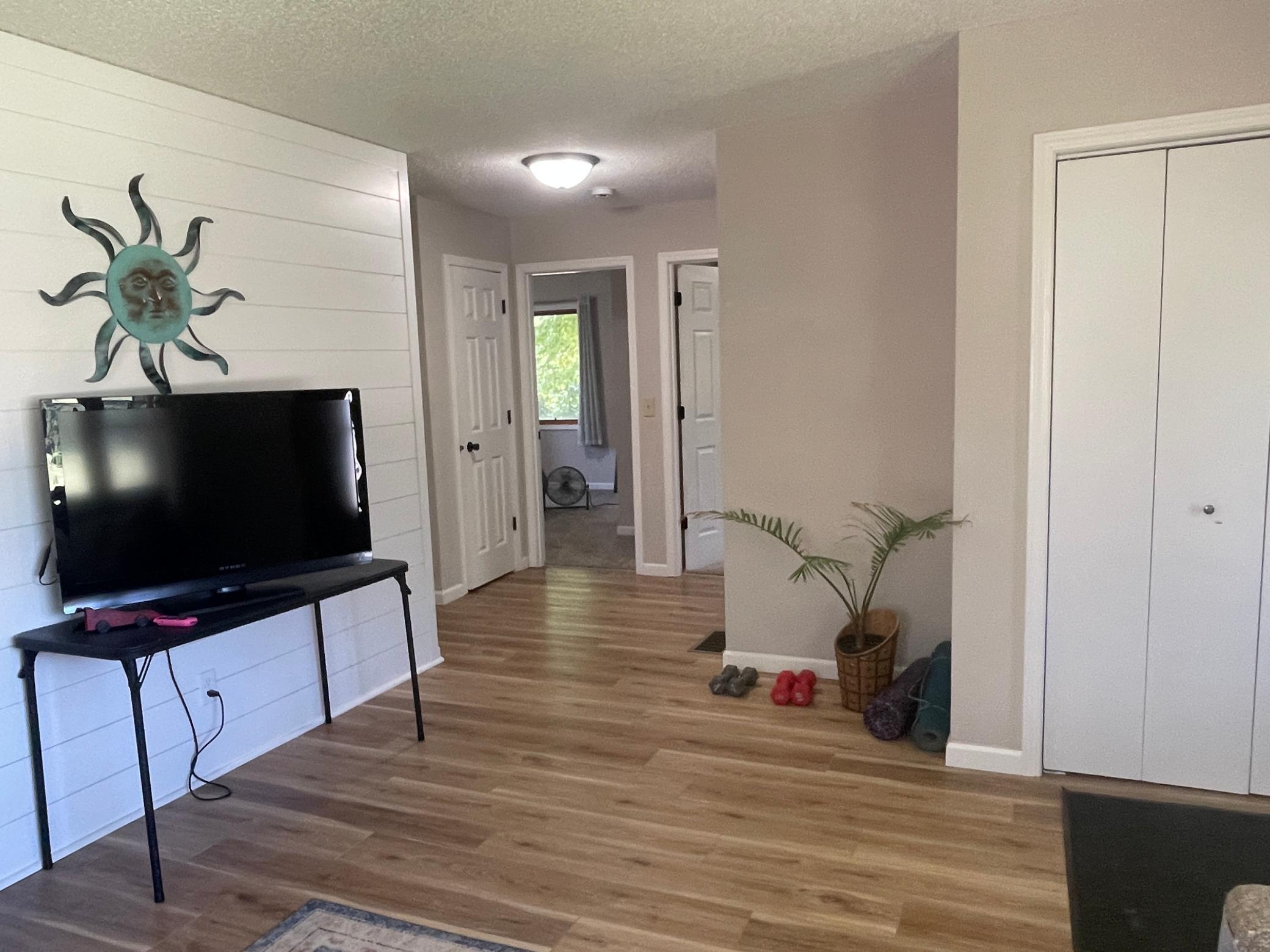 MAIN FLOOR LIVING ROOM