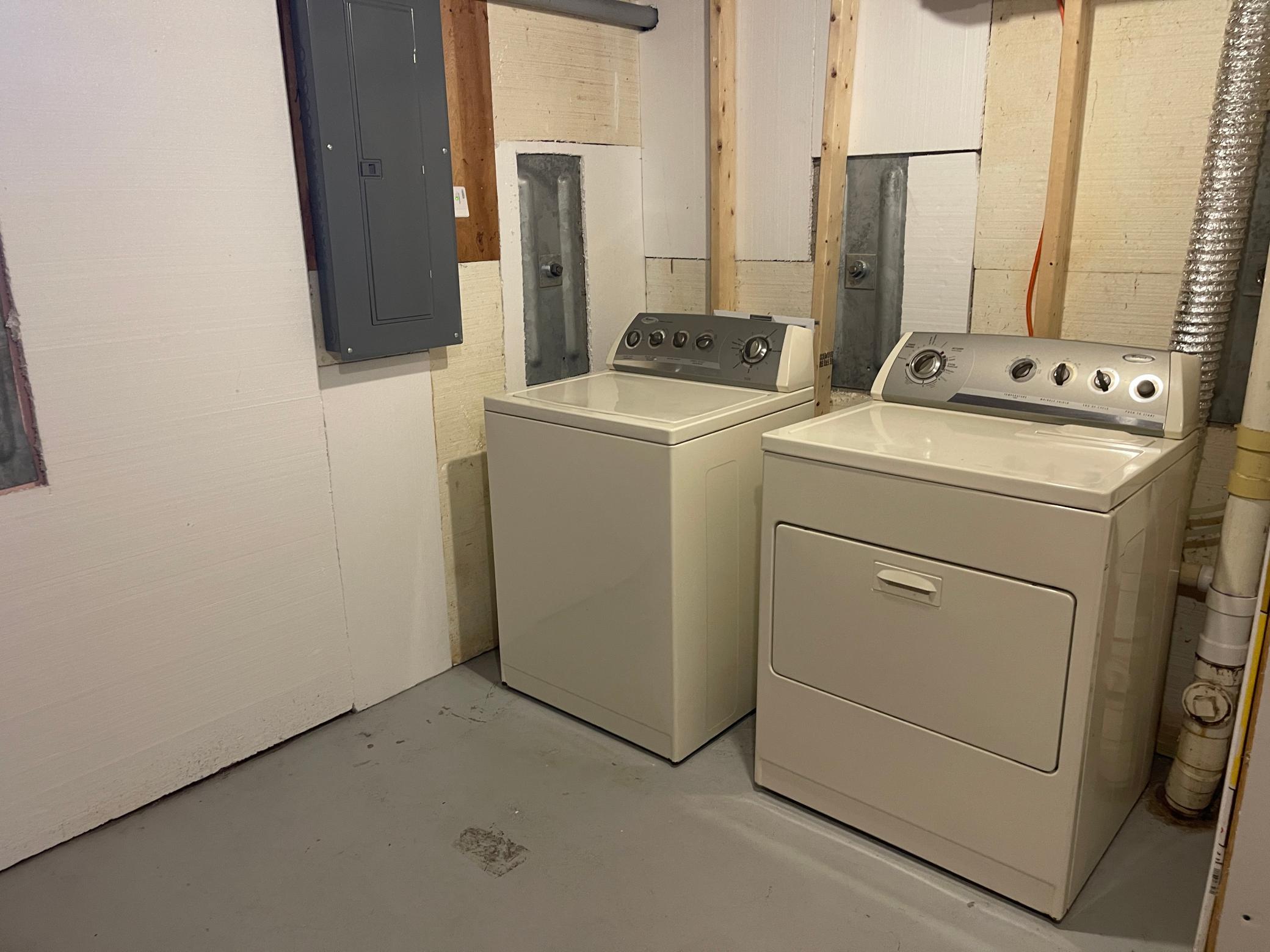 LAUNDRY AREA IN LL