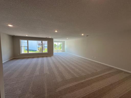 20027 Glarus Lane, Lakeville, MN 55044