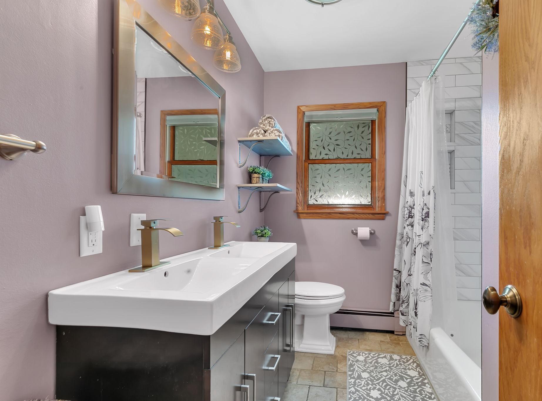 Full main floor bath