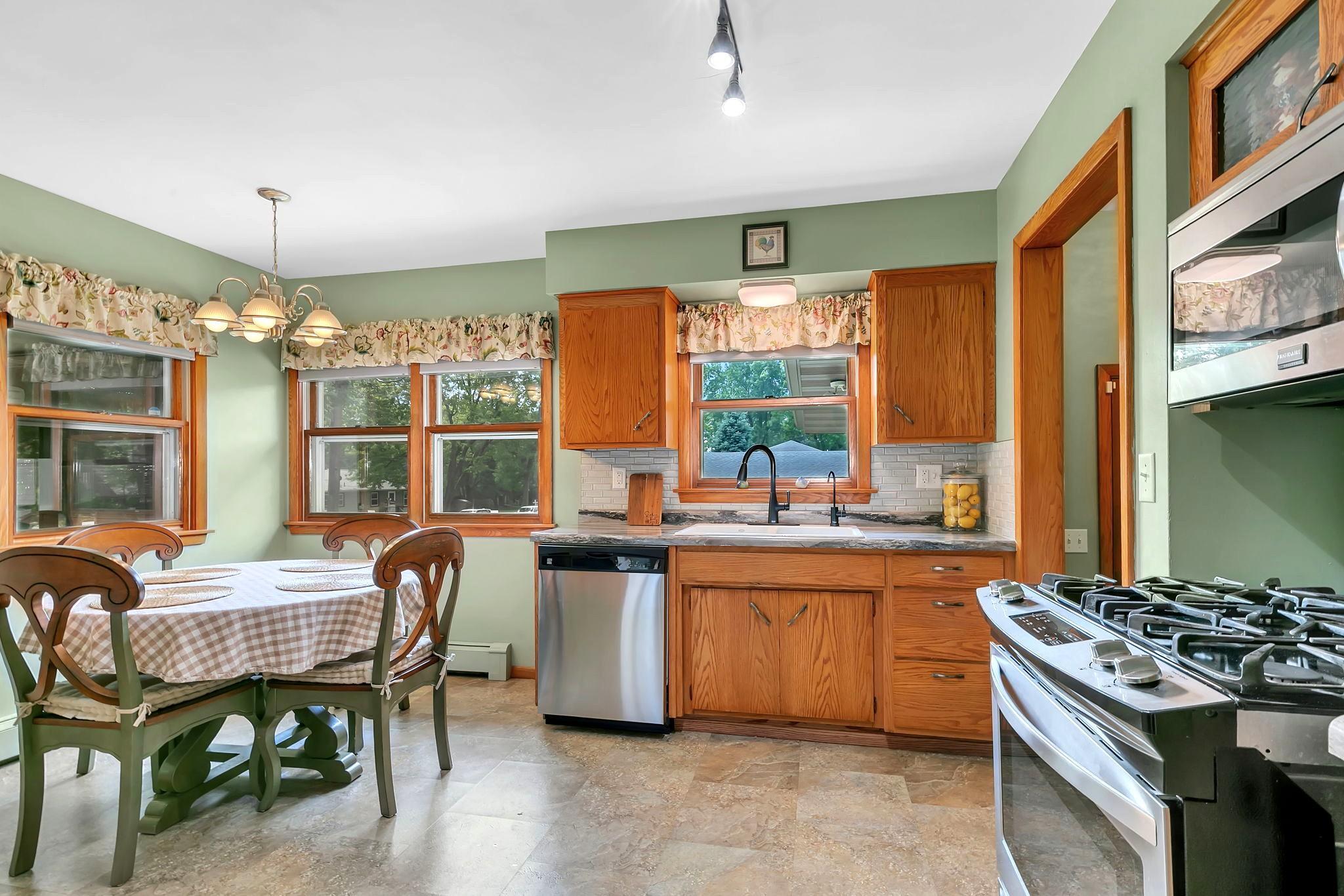 Stainless appliances