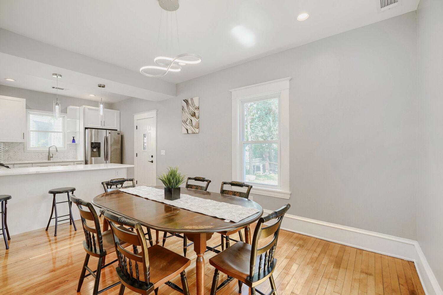 2615 Columbus Ave S - Web Quality - 006 - 06 Dining Room.jpg