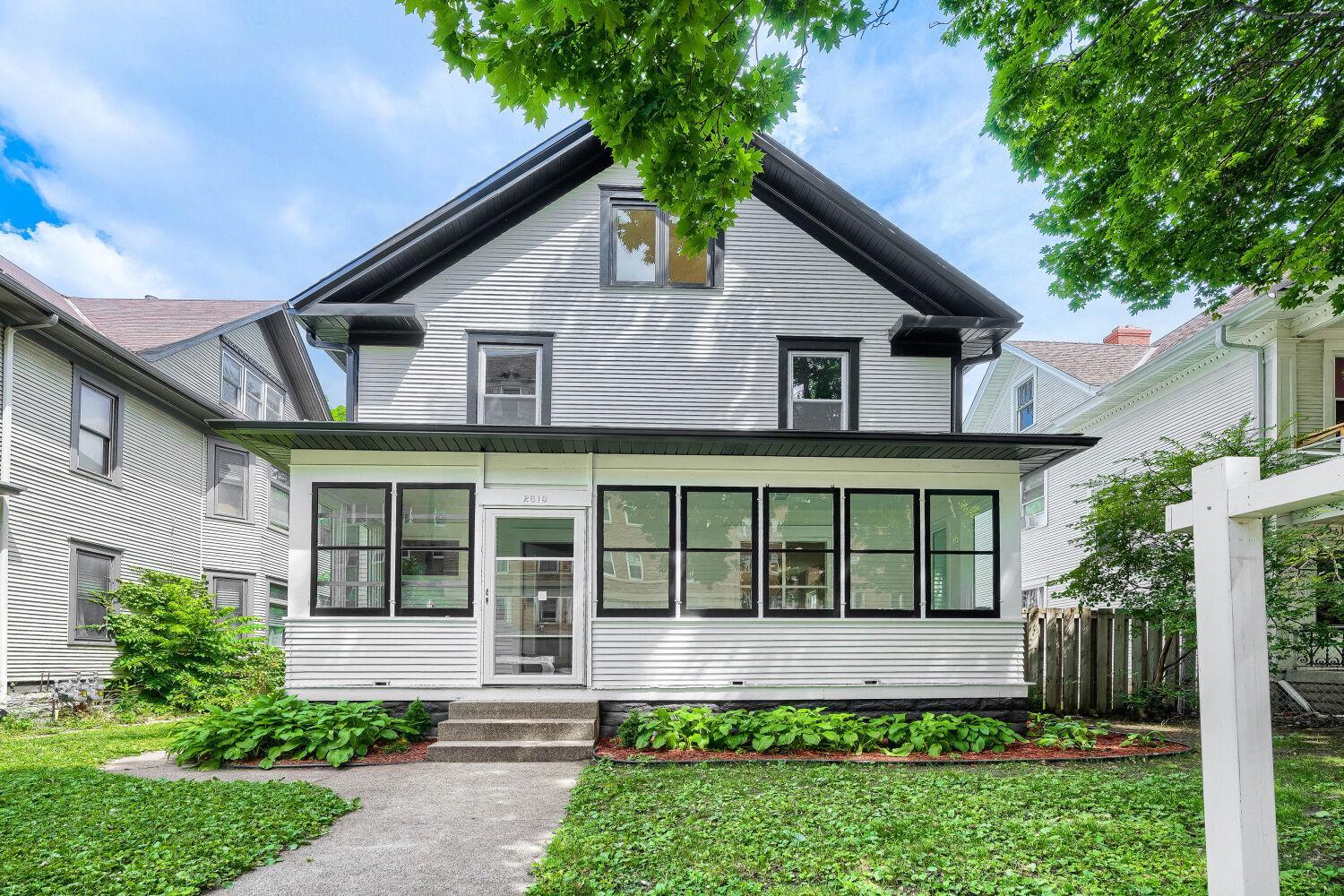 2615 Columbus Ave S - Web Quality - 001 - 01 Exterior Front.jpg