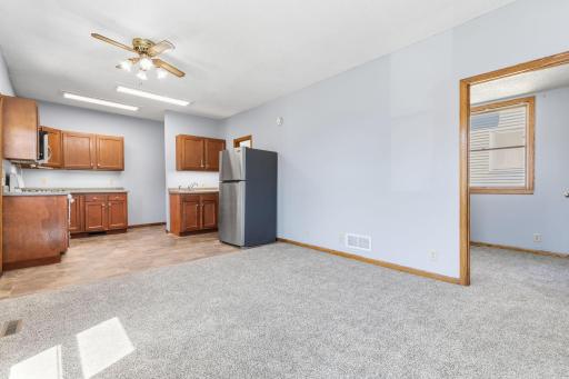 7-web-or-mls-979 Victoria St N, St Paul-22.jpg