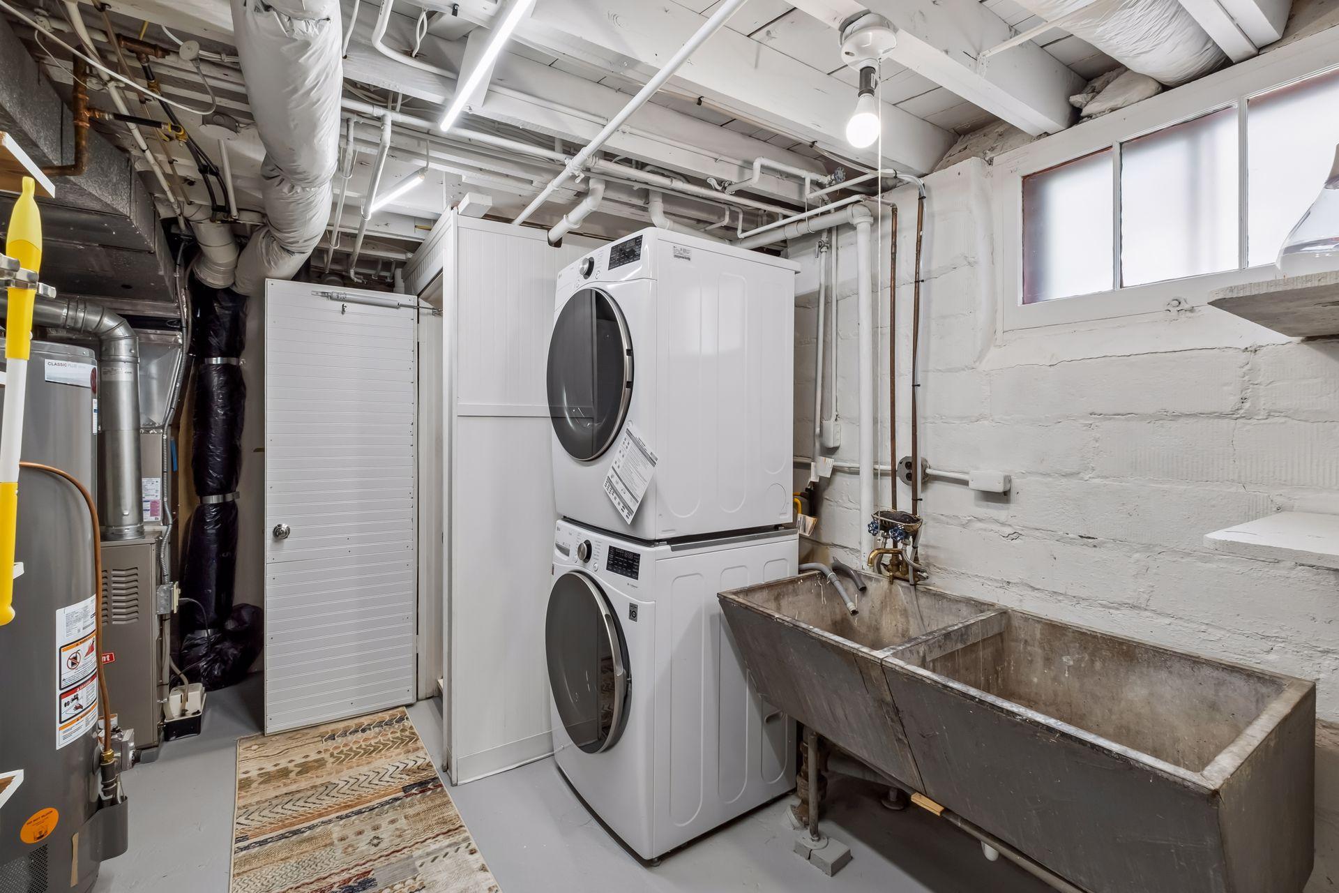 NEW LG washer/dryer set in 2022.