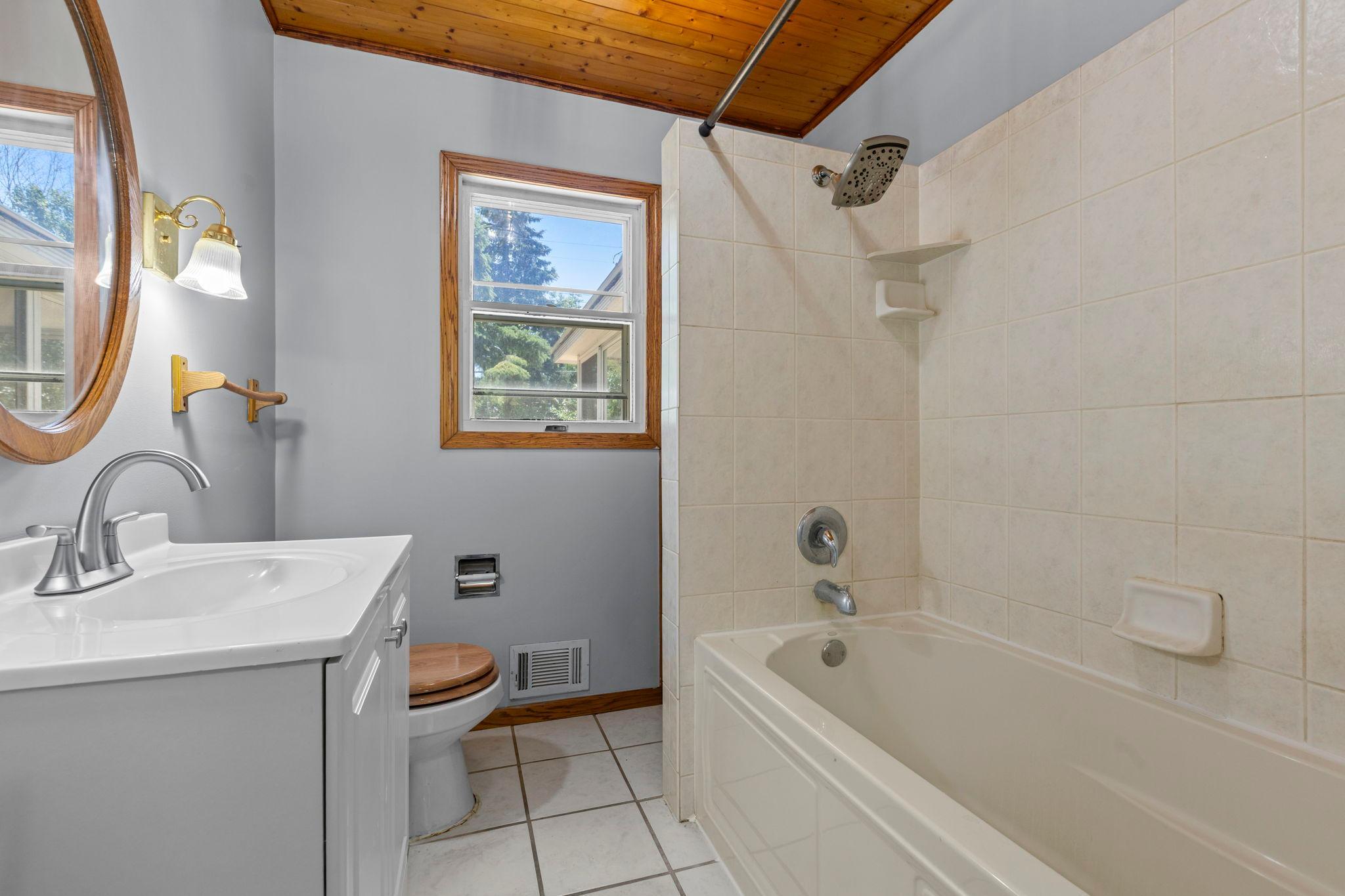 30-web-or-mls-6133 Garbe Ave-94.jpg
