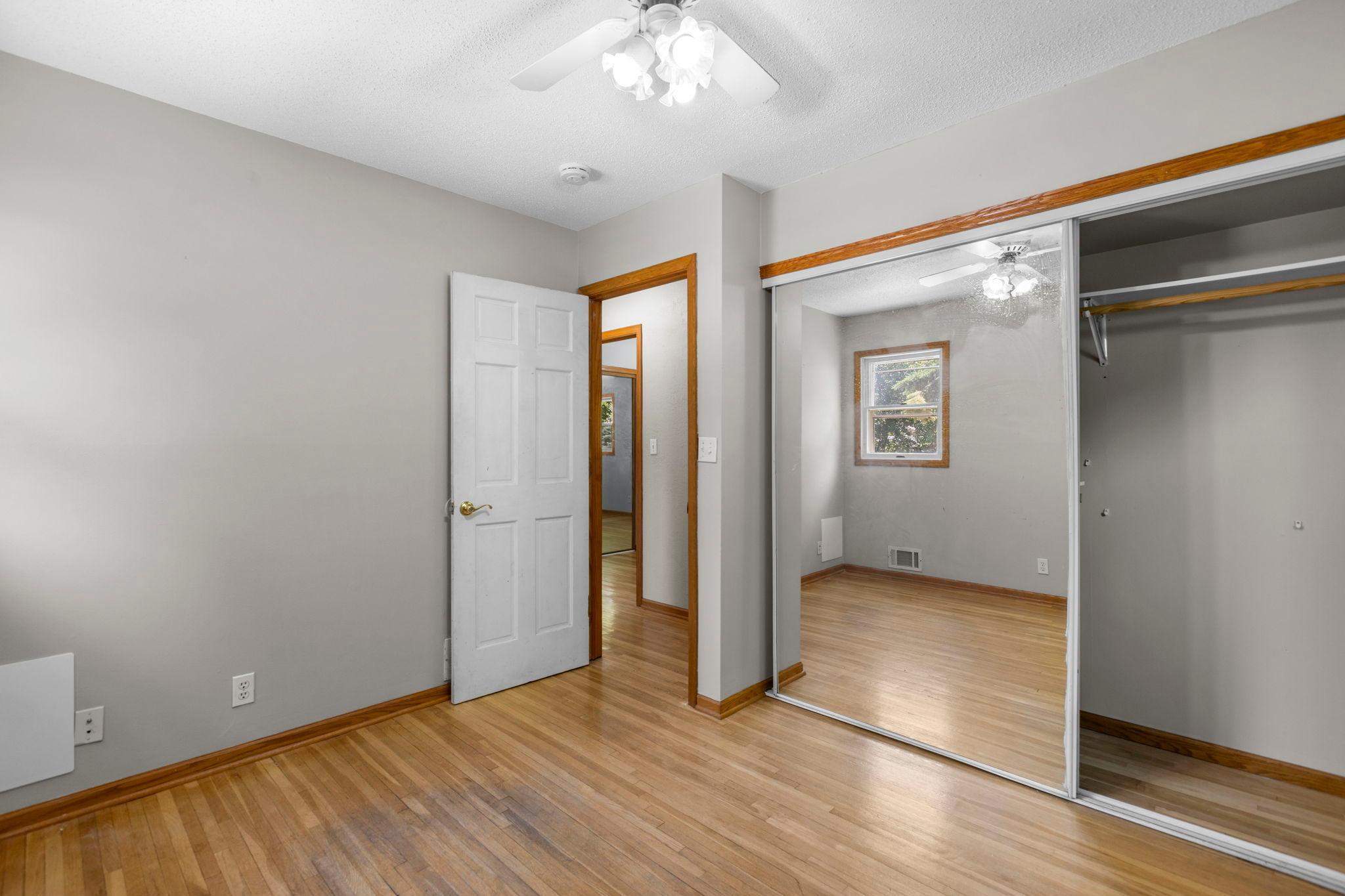 36-web-or-mls-6133 Garbe Ave-124.jpg