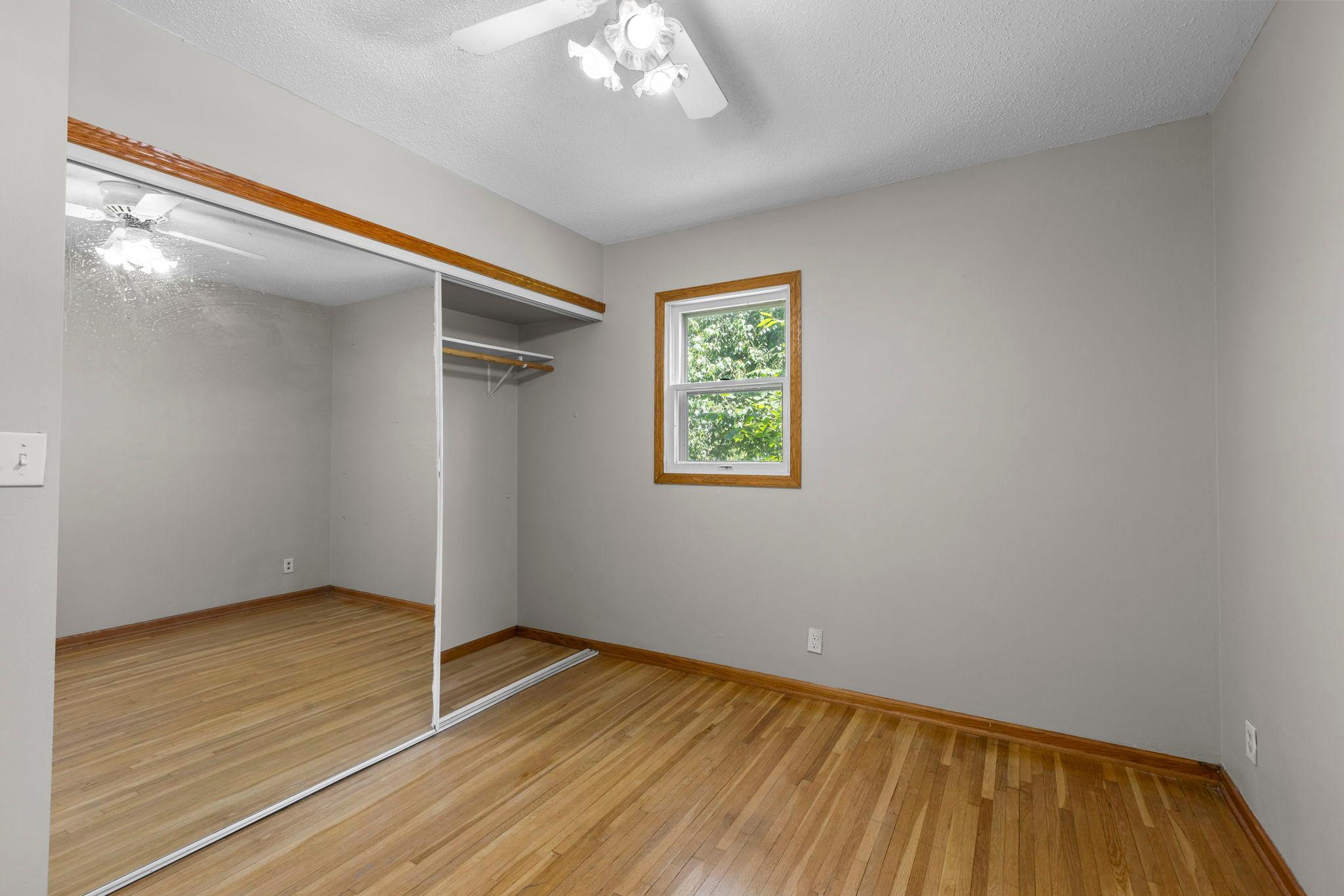 35-web-or-mls-6133 Garbe Ave-119.jpg
