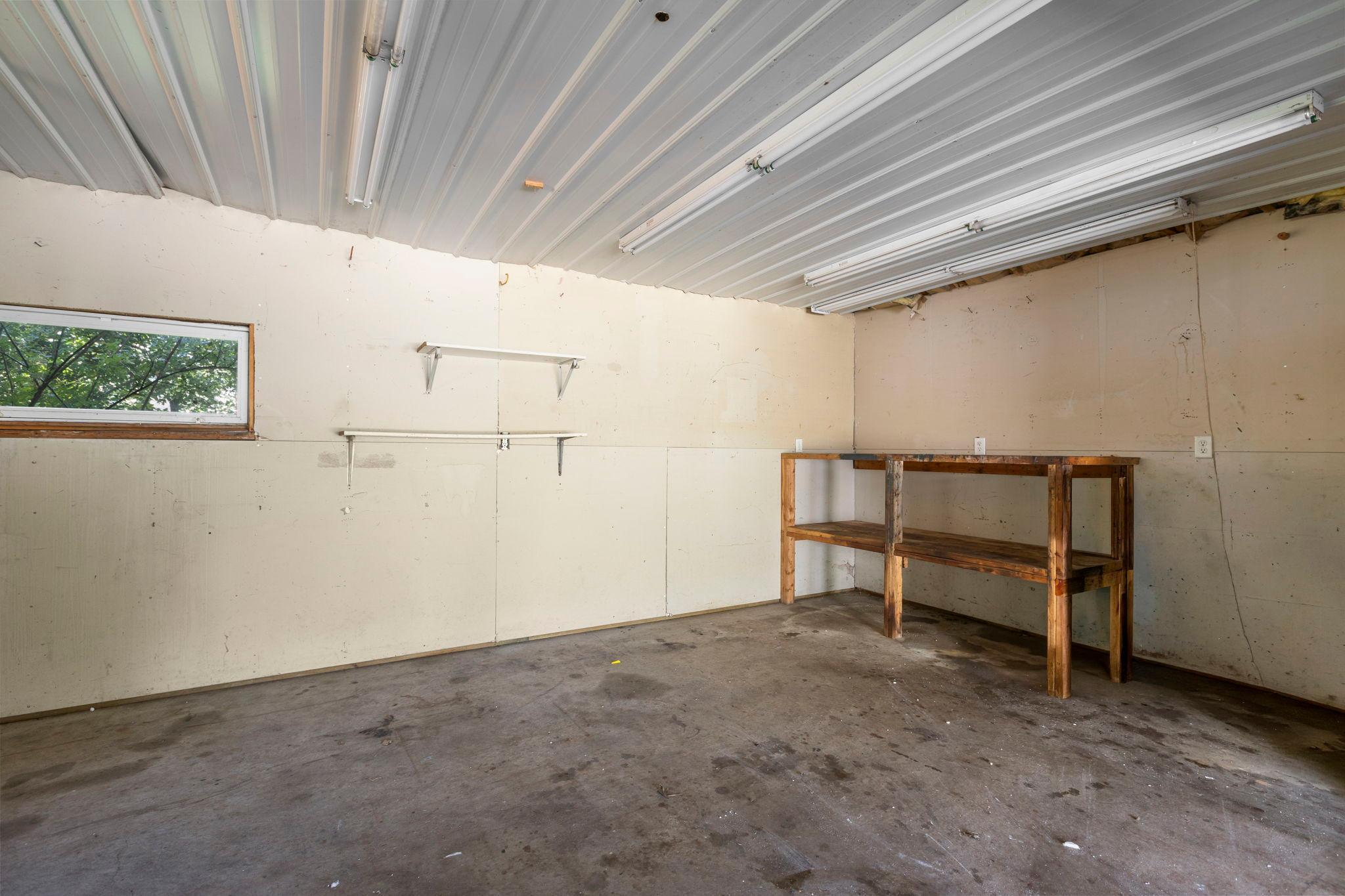 73-web-or-mls-6133 Garbe Ave-295.jpg