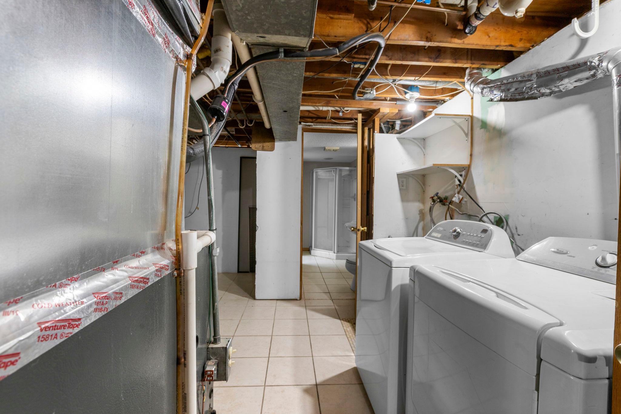 53-web-or-mls-6133 Garbe Ave-174.jpg