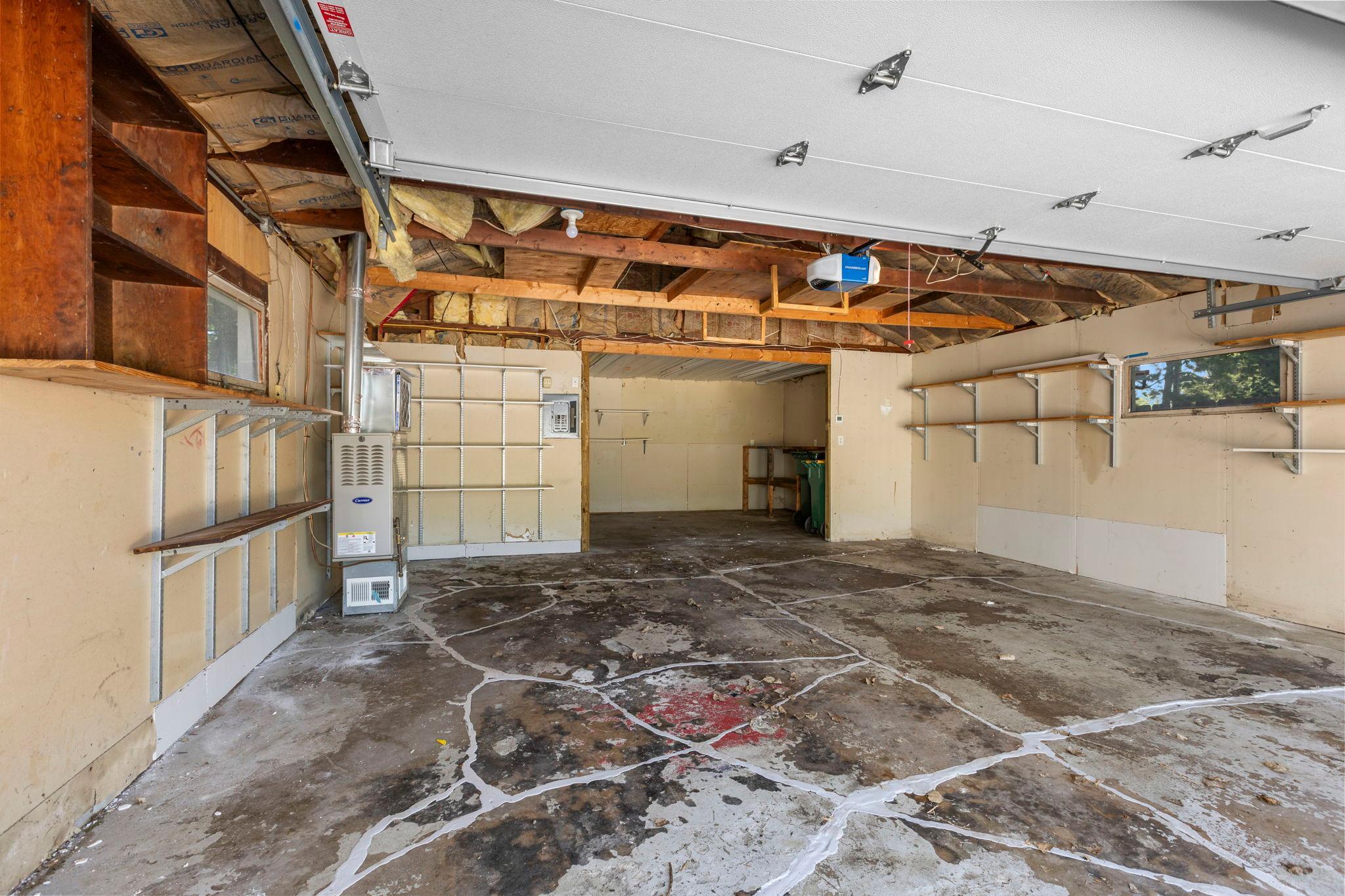 71-web-or-mls-6133 Garbe Ave-284.jpg