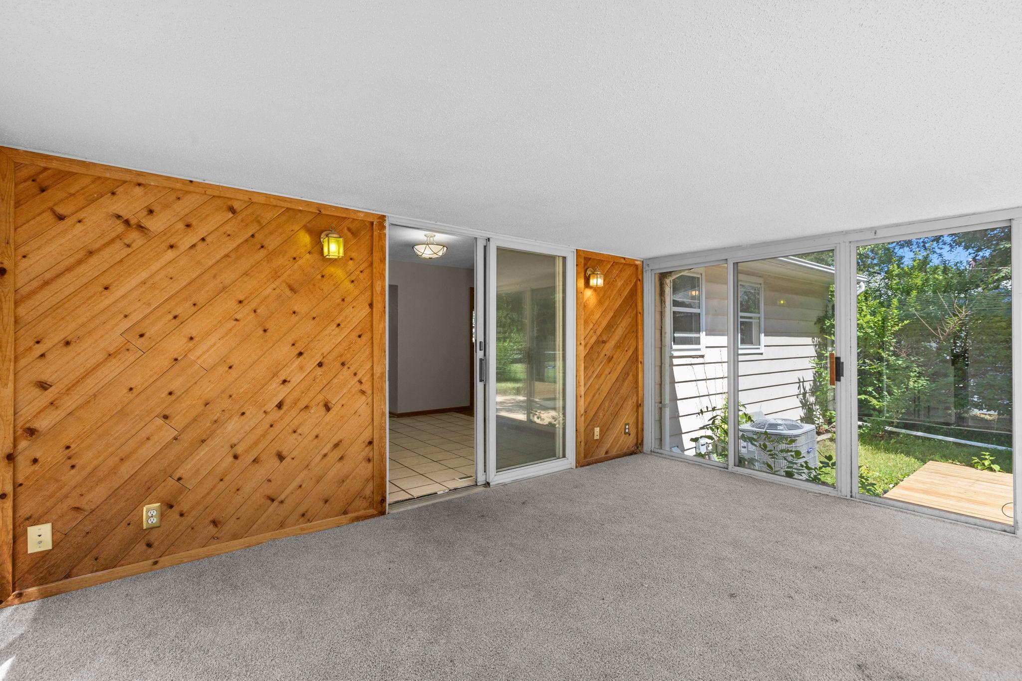 57-web-or-mls-6133 Garbe Ave-65.jpg
