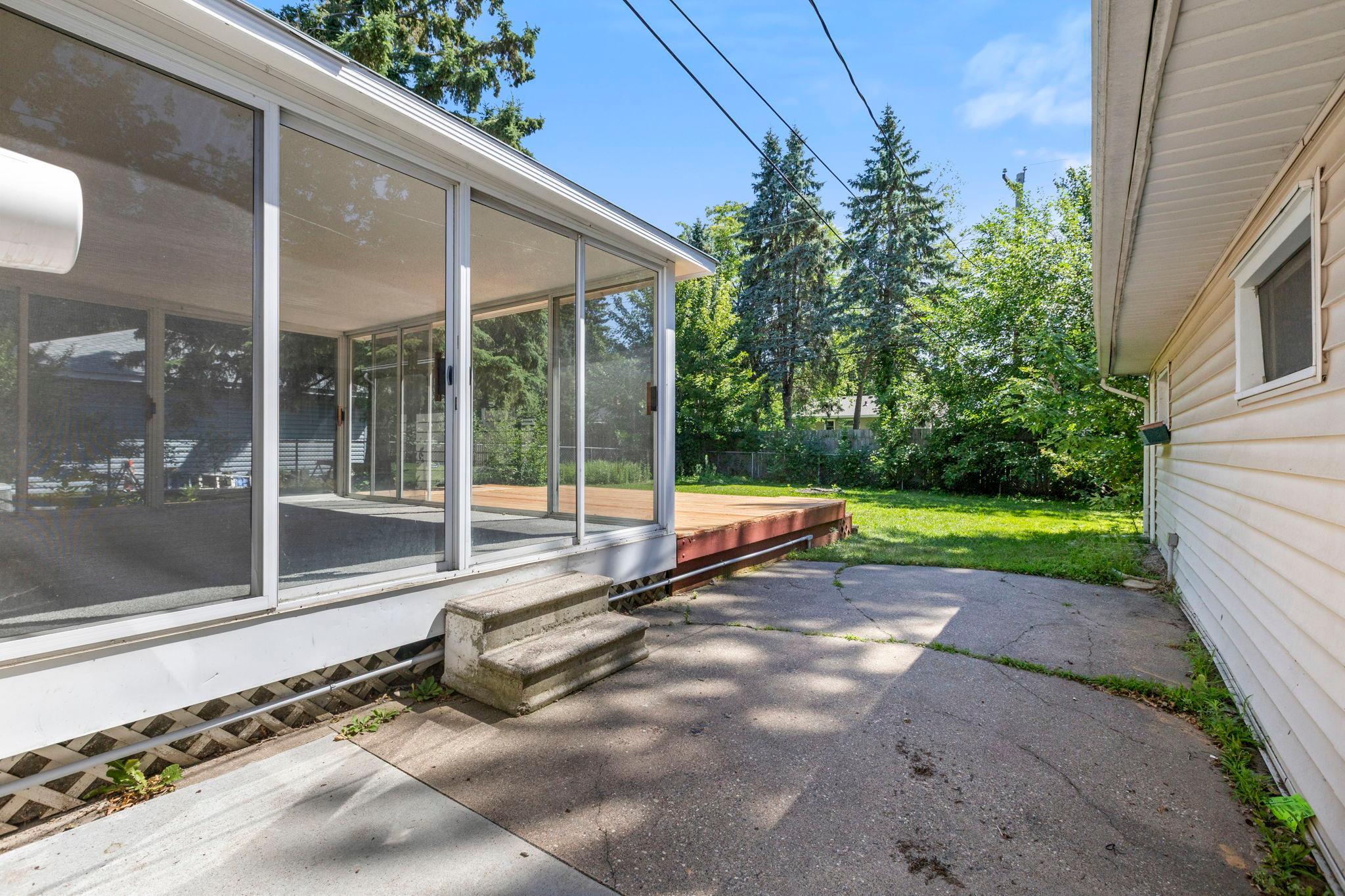 67-web-or-mls-6133 Garbe Ave-279.jpg