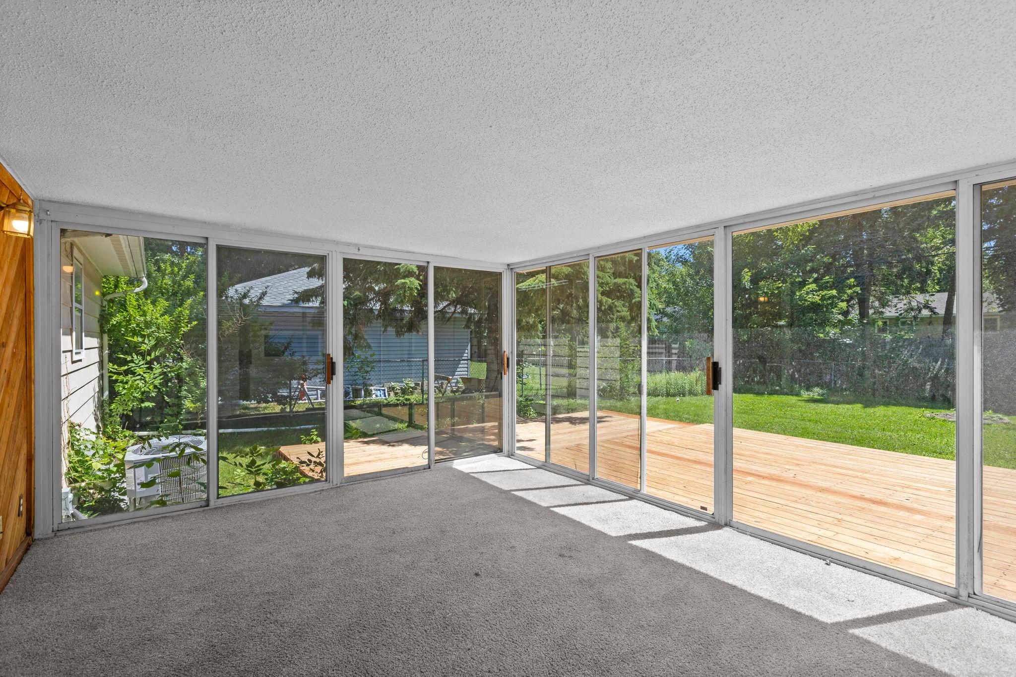 56-web-or-mls-6133 Garbe Ave-60.jpg