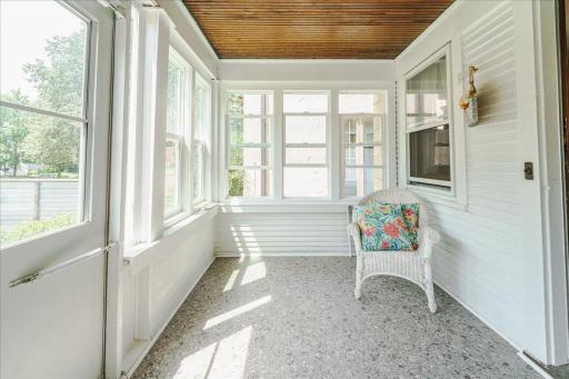 A sun drenched place to relax, work or entertain